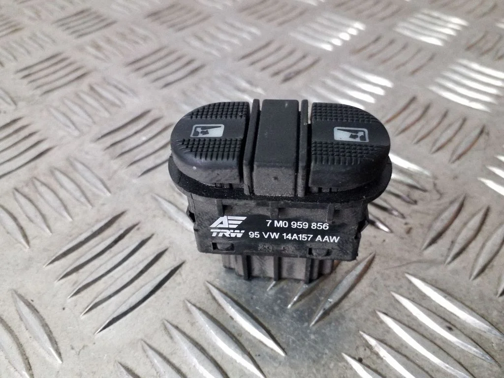 Wing mirror switch – Volkswagen Sharan (1996-2000)