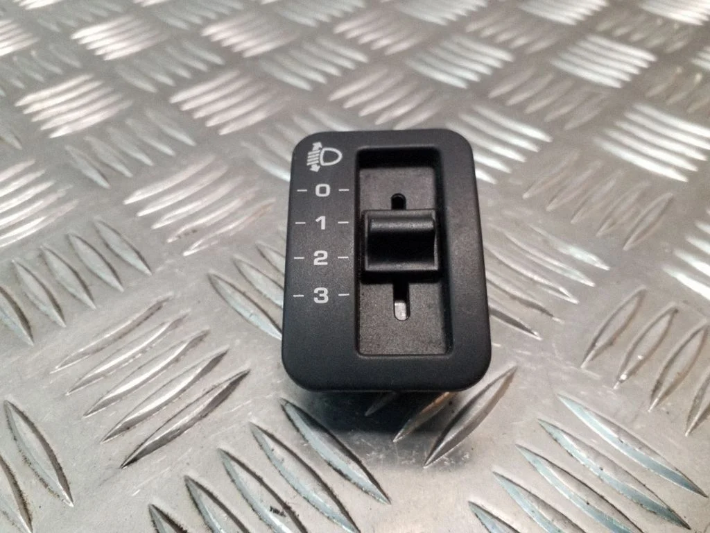 Headlight level height control switch – Jeep Grand Cherokee (WJ) (1999-2004)