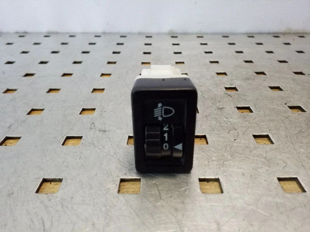 Headlight level height control switch