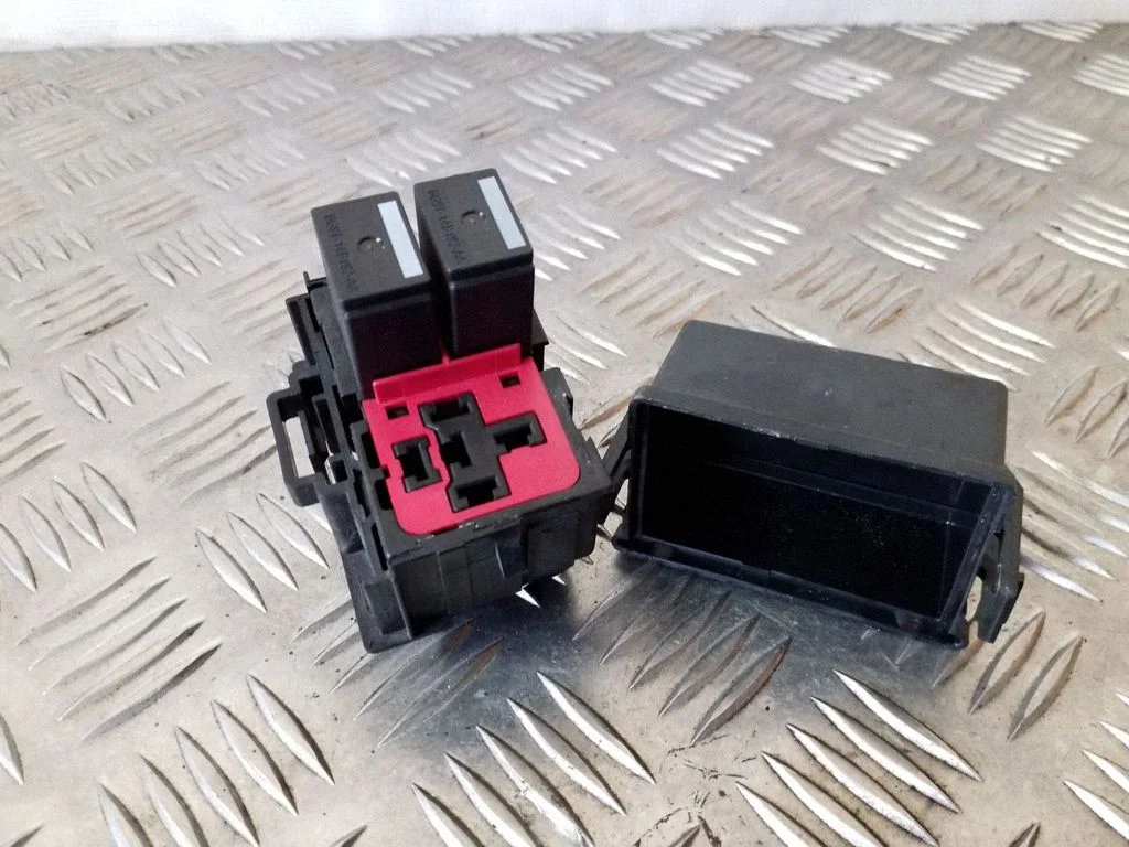 Other relay 4RA00781307
