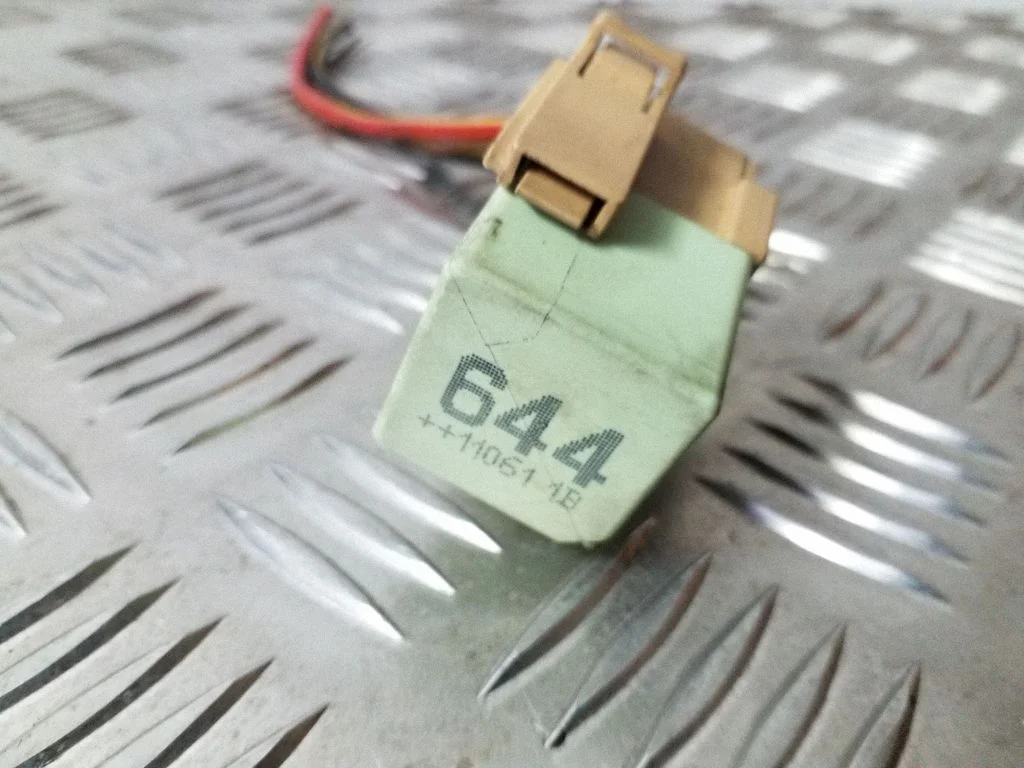 Other relay – Volkswagen Touran II (2010-2016)