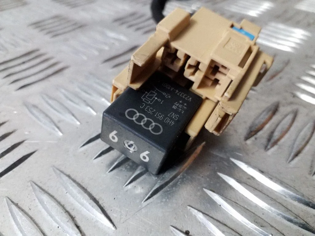 Other relay – Volkswagen Touran II (2010-2016)