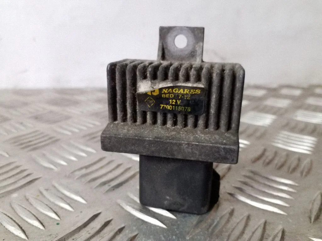 Kvēlsveču priekšuzsildes relejs 7700115078