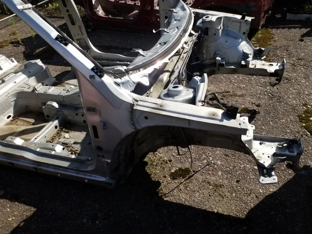 Front quarter panel – right