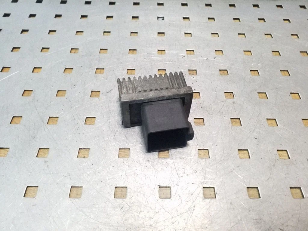 Glow plug pre-heat relay 7700115078