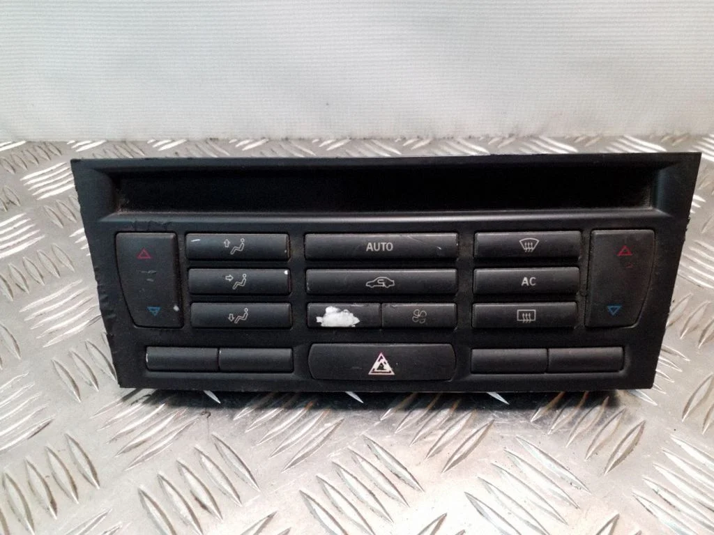 Kliimaseadme/kütte juhtplokk (salongis) 12798057EA – Saab 9-3 Ver2 (2003-2007)