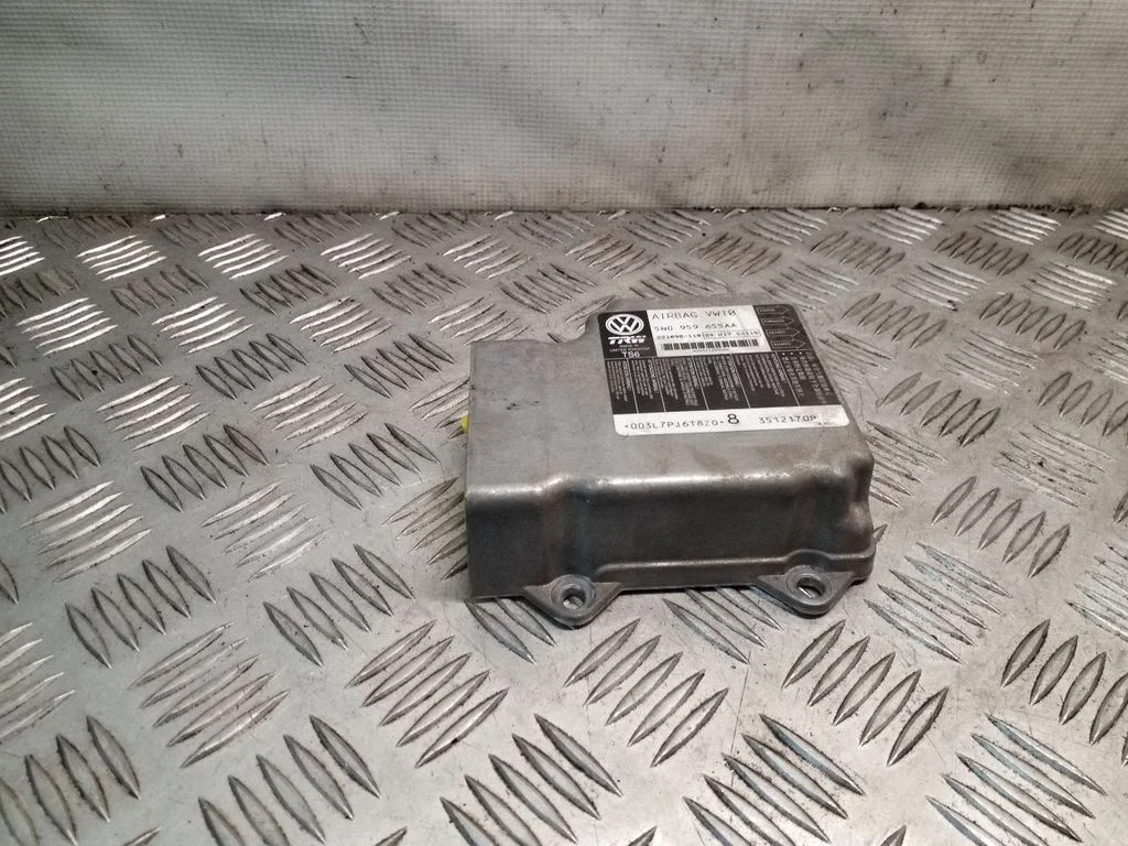 Airbag control unit/module – Volkswagen Tiguan (2007-2016)