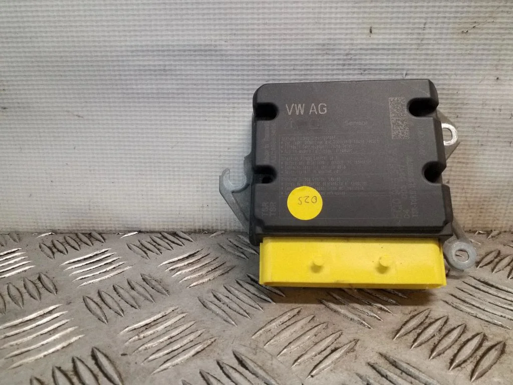 Airbag control unit/module – Skoda Superb B8 (3V) (2015-2024)