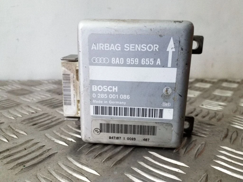 Drošības spilvenu vadības bloks – Audi A6 S6 C4 4A (1994-1997)