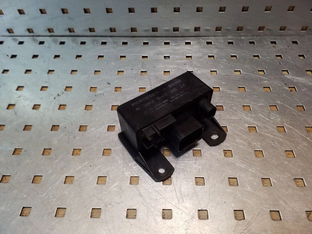 Glow plug pre-heat relay 0005453516