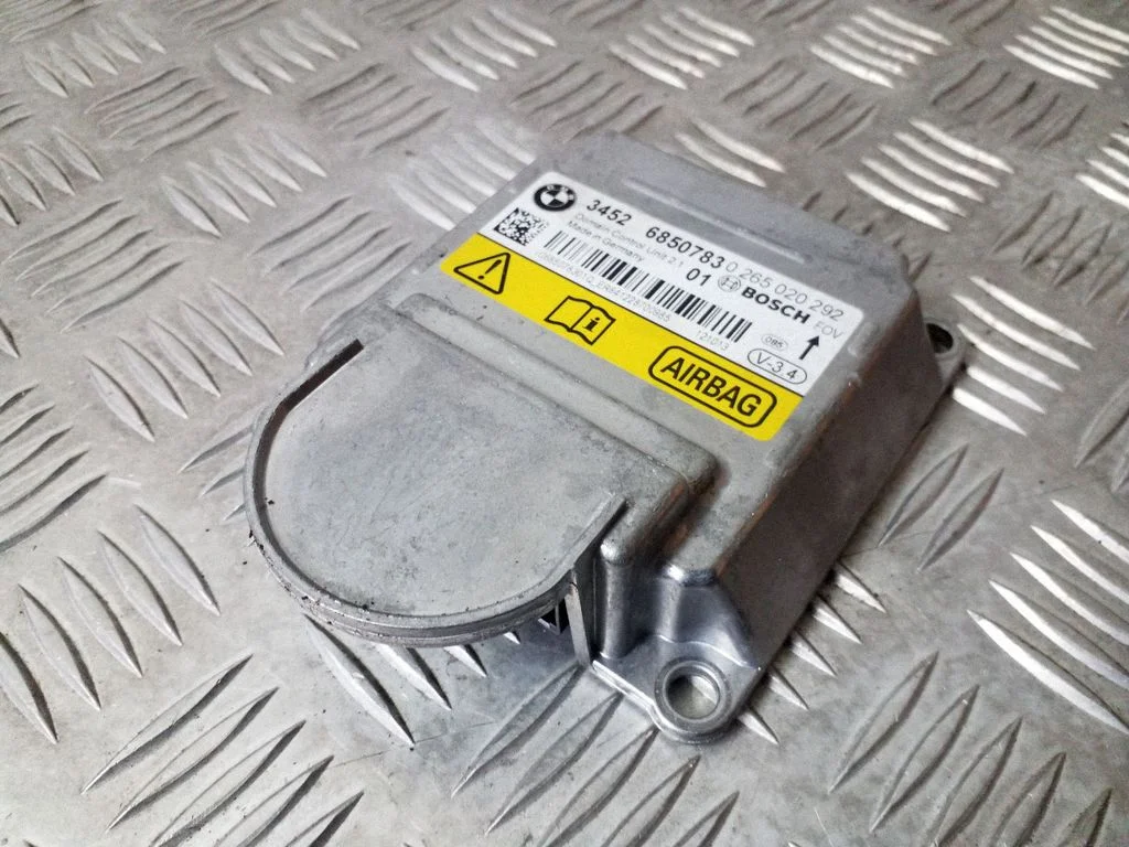 Drošības spilvenu vadības bloks – BMW 5. sērija F10 F11 (2009-2016)