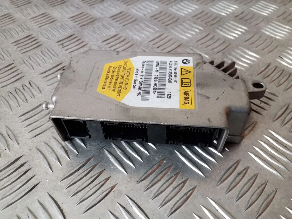 Drošības spilvenu vadības bloks – BMW 5. sērija F10 F11 (2009-2016)