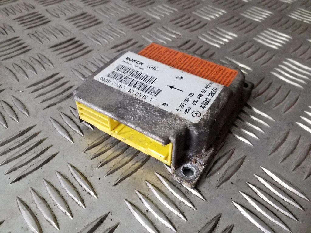Drošības spilvenu vadības bloks 0004460242