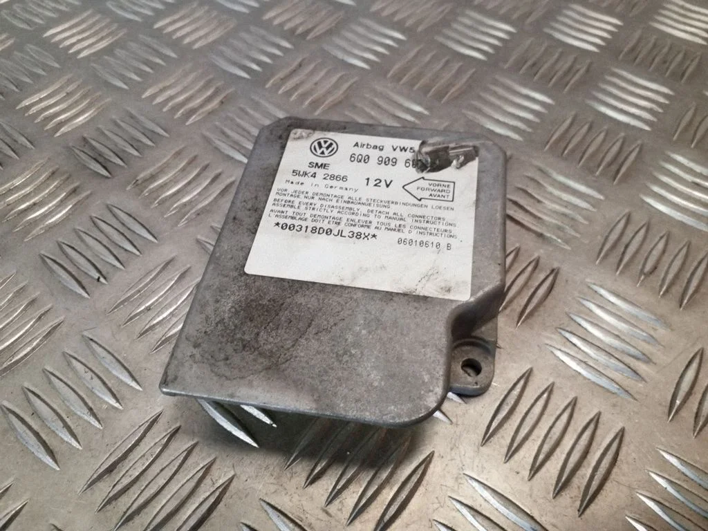 Drošības spilvenu vadības bloks 6Q099605