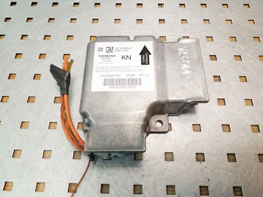 Drošības spilvenu vadības bloks – Opel Vectra C (2005-2009)