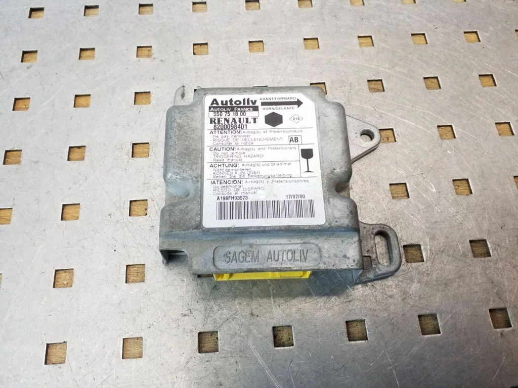Drošības spilvenu vadības bloks 550751800