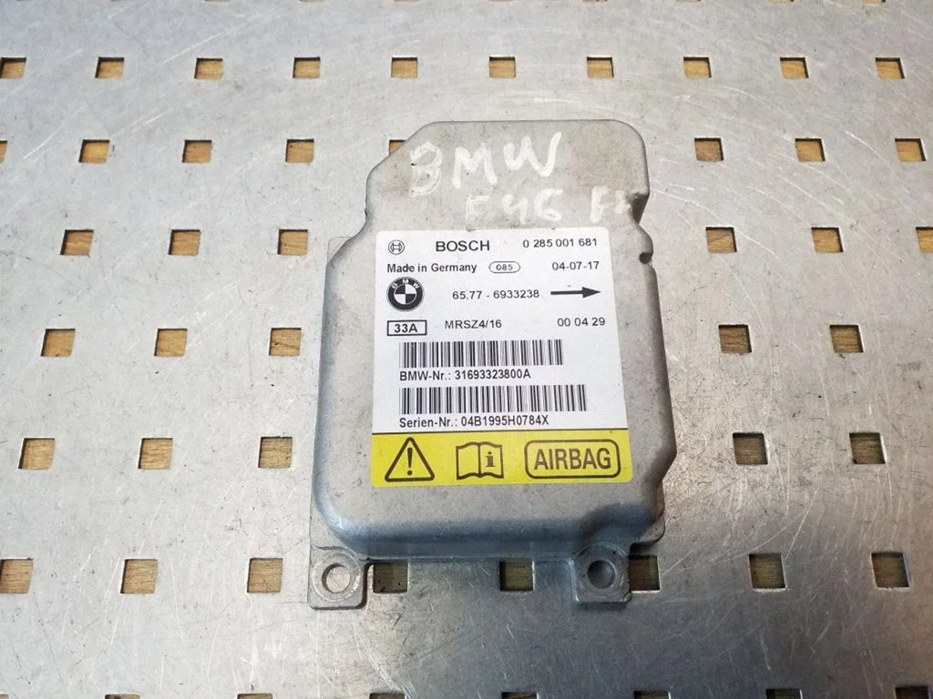 Drošības spilvenu vadības bloks – BMW 3. sērija E46 (1998-2005)
