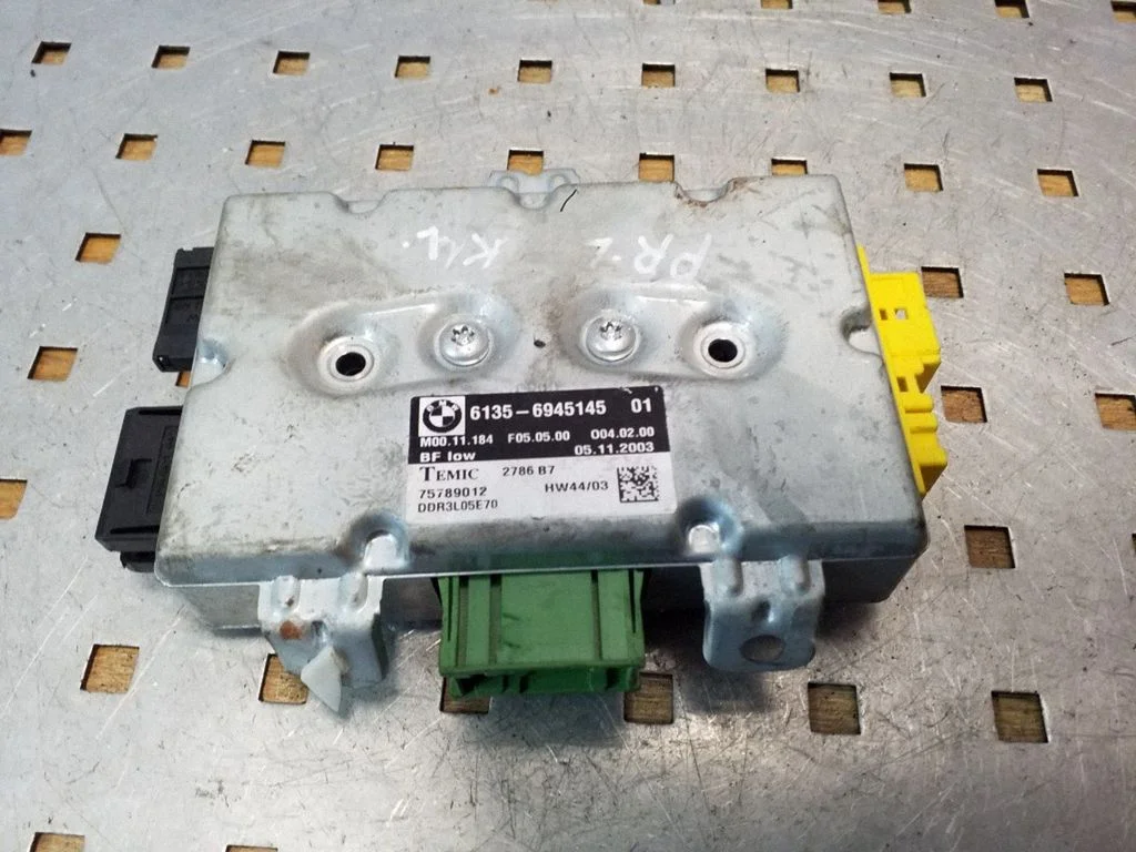 Drošības spilvenu vadības bloks 6135694514501