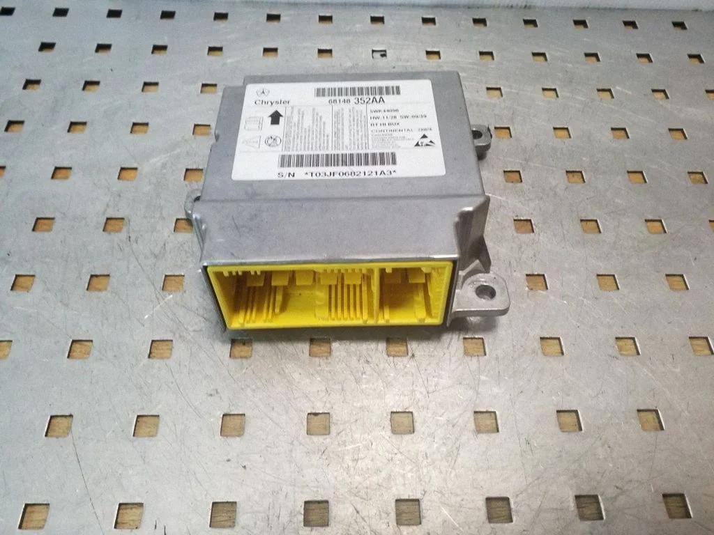 Airbag control unit/module 68148352AA