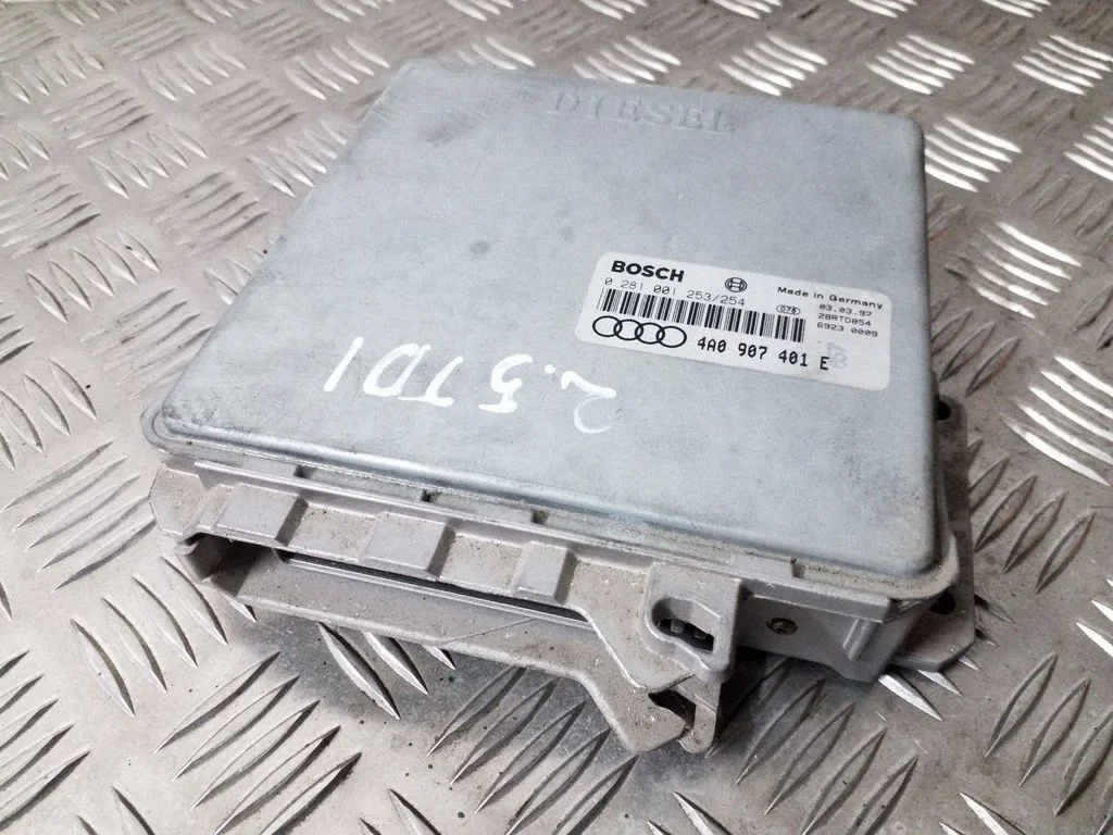 Engine control unit/module – Audi A6 S6 C4 4A (1994-1997)