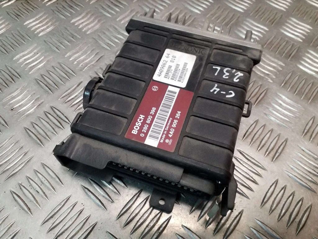 Sterownik silnika 0280800398 – Audi 100 S4 C4 (1990-1995)