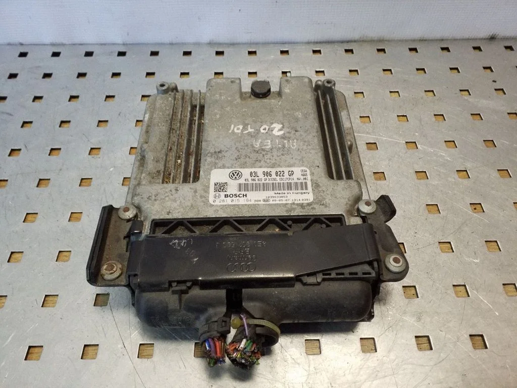 Sterownik silnika 03L906022GP