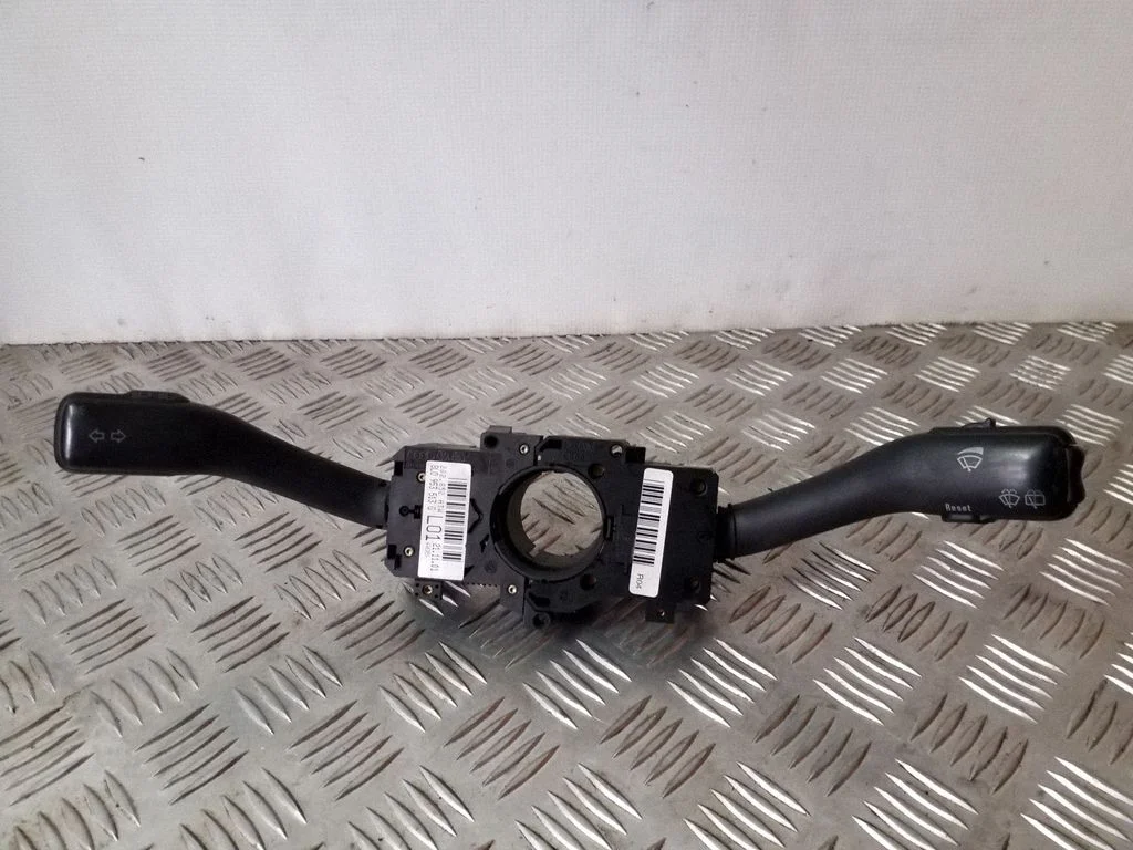 Sviru komplekts 8L0953513G
