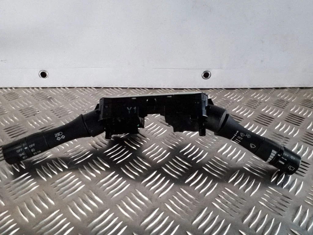 Sviru komplekts – Nissan Juke I F15 (2010-2018)