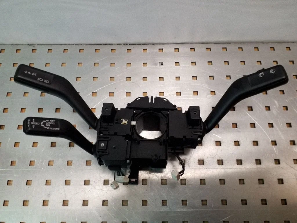 Sviru komplekts – Volkswagen Passat B6 (2005-2010)