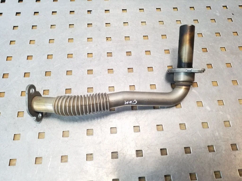 EGR valve line/pipe/hose 03C131521P