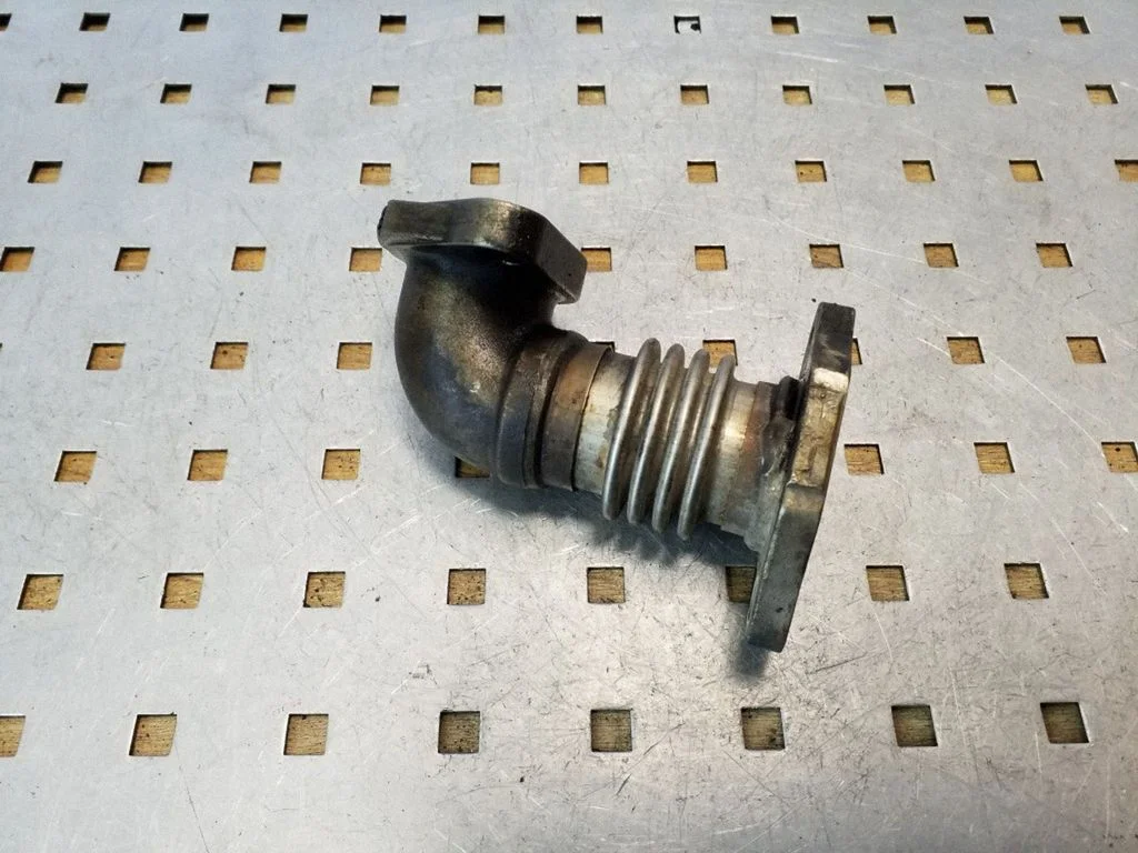 EGR valve line/pipe/hose