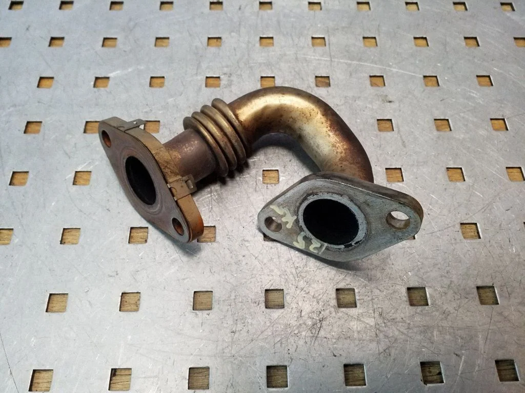 EGR vamzdelis (-iai)/ žarna (-os)
