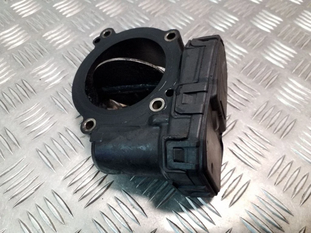 Throttle valve – Mercedes-Benz E-Class W212 (2009-2016)