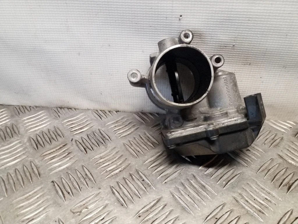Throttle valve – Audi Q5 SQ5 8R (2008-2017)