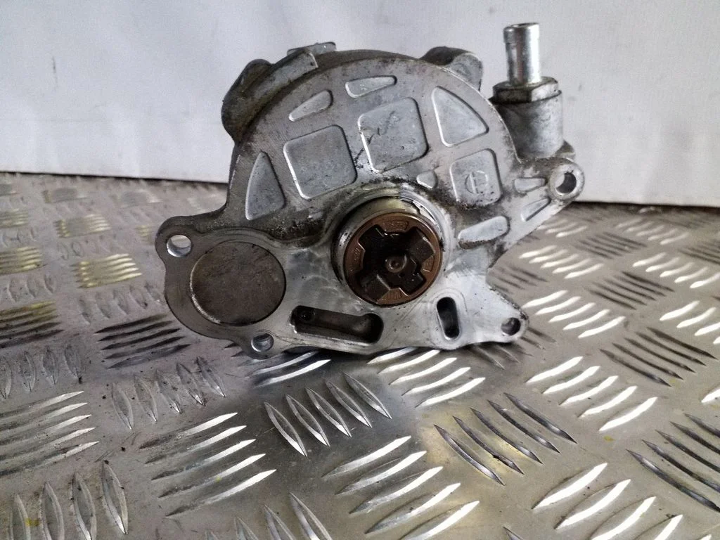 Vakuuma sūknis 03L145100F
