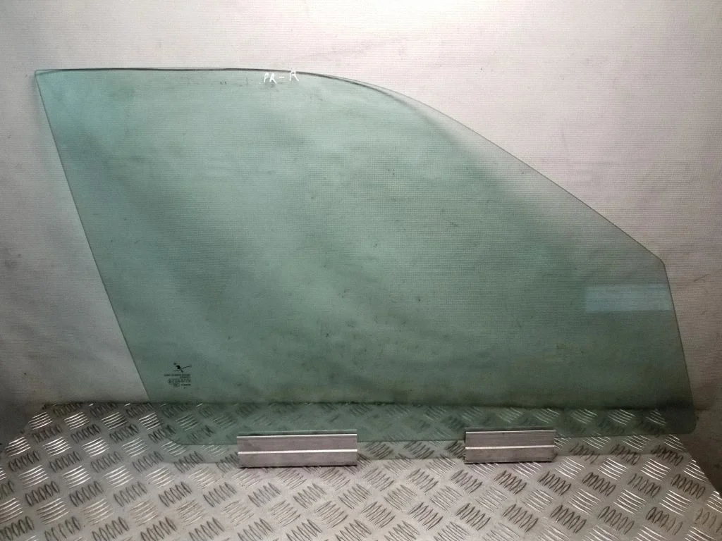 Esiukse põhiklaas (neljaukselise) – Saab 9-5 (1998-2005), parem