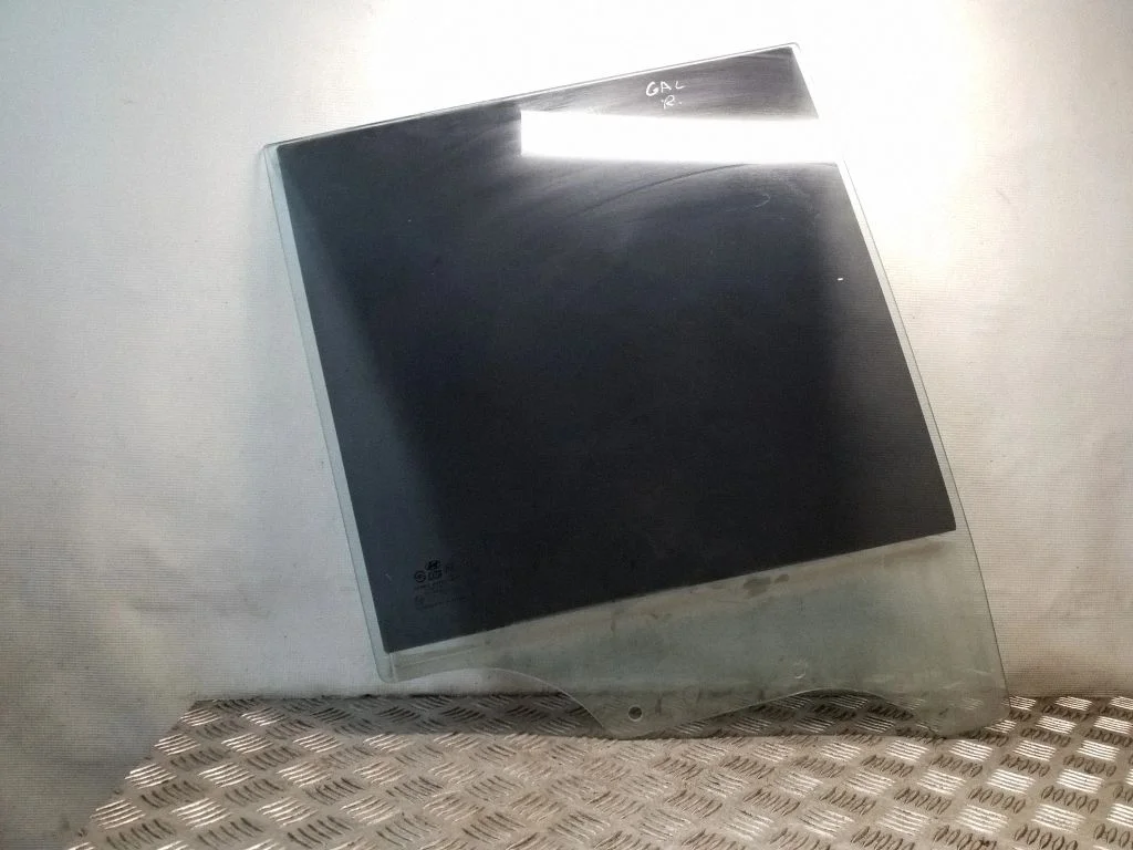 Rear door window glass – right