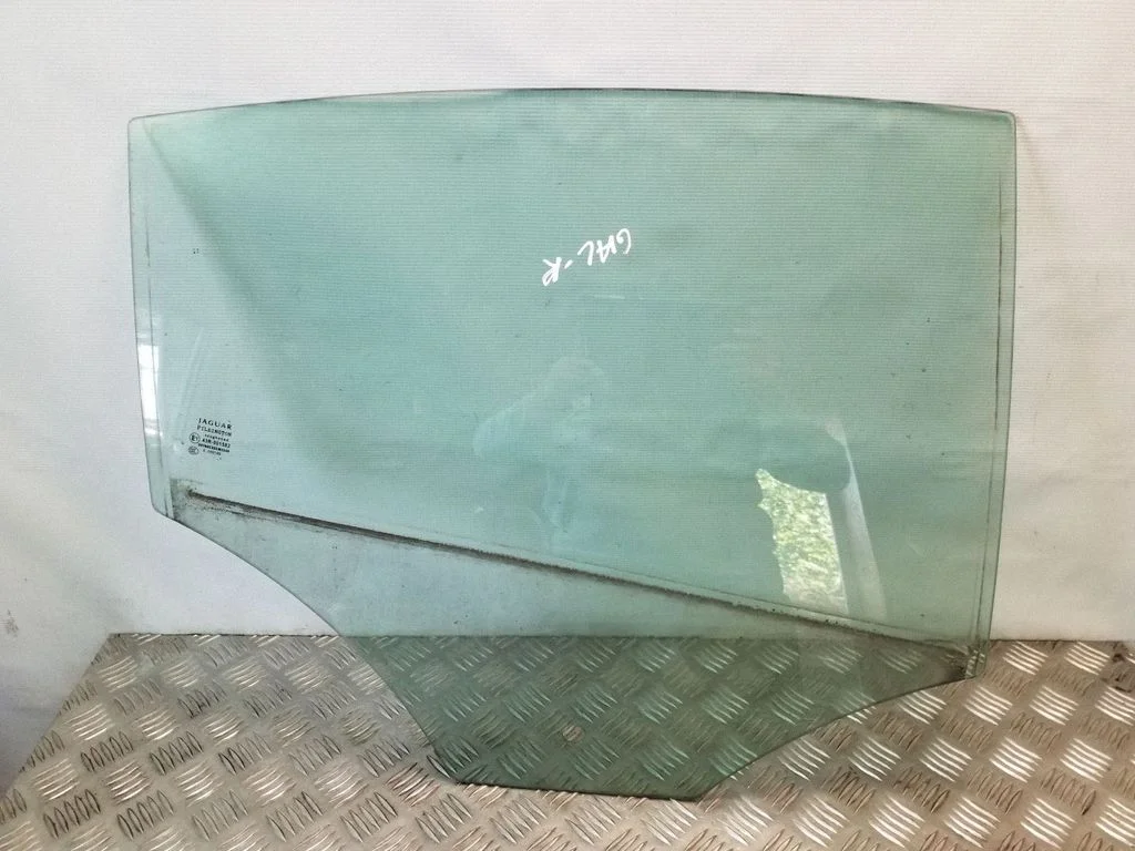 Rear door window glass – right