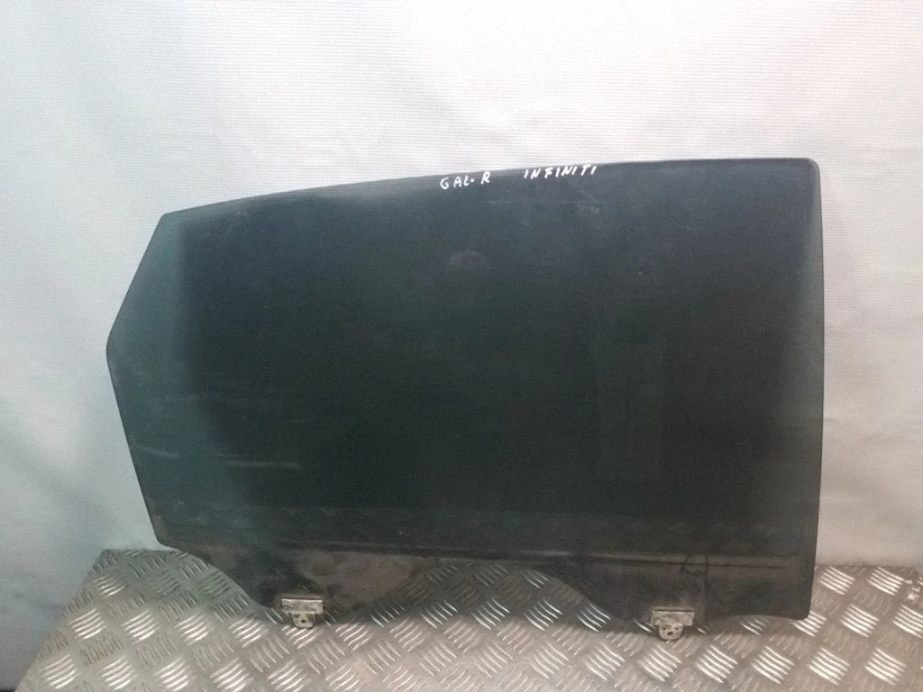 Rear door window glass – right
