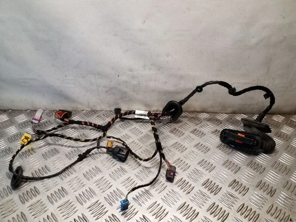 Esiukse juhtmestik 5N2971120