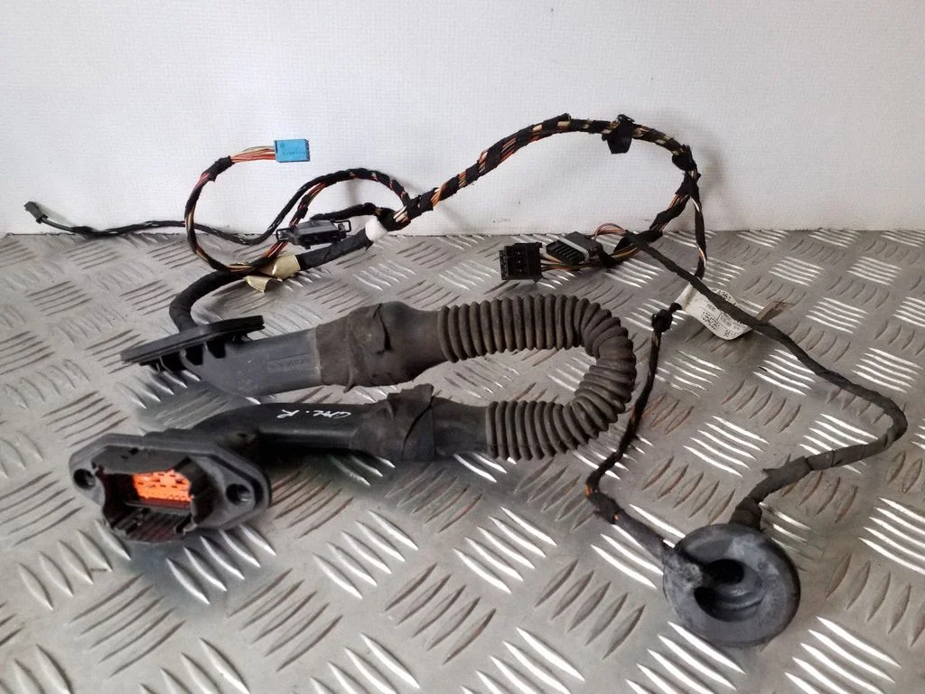 Aizmugurējo durvju vadu instalācija – Mercedes-Benz R klase W251 (2005-2013)