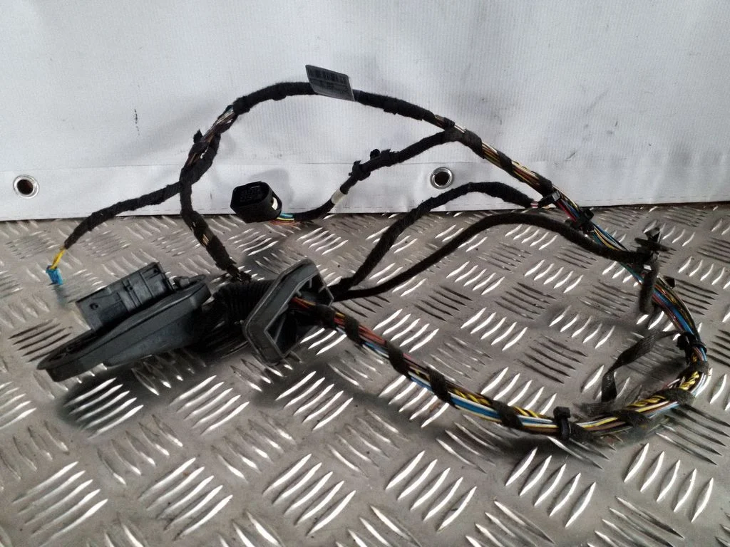 Aizmugurējo durvju vadu instalācija – BMW X3 E83 (2003-2010)