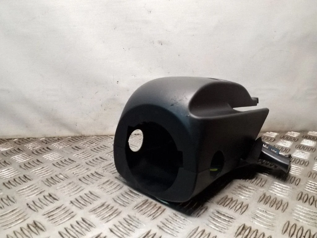Steering wheel column trim – Skoda Octavia Mk2 (1Z) (2004-2013)