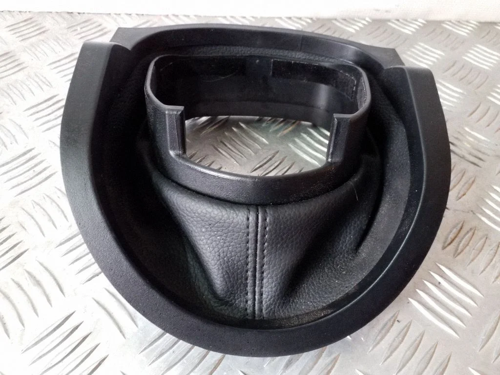 Stūres statnes apdare – Mercedes-Benz R klase W251 (2005-2013)
