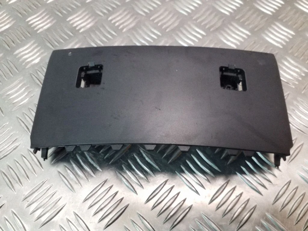 Steering wheel column trim – BMW 7 Series E65 E66 (2001-2008)