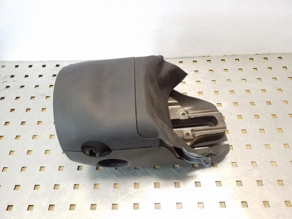 Stūres statnes apdare – Audi A4 S4 B7 8E 8H (2005-2008)