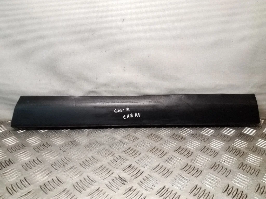 Aizmugurējo durvju apdare (molings) 3B0854950B