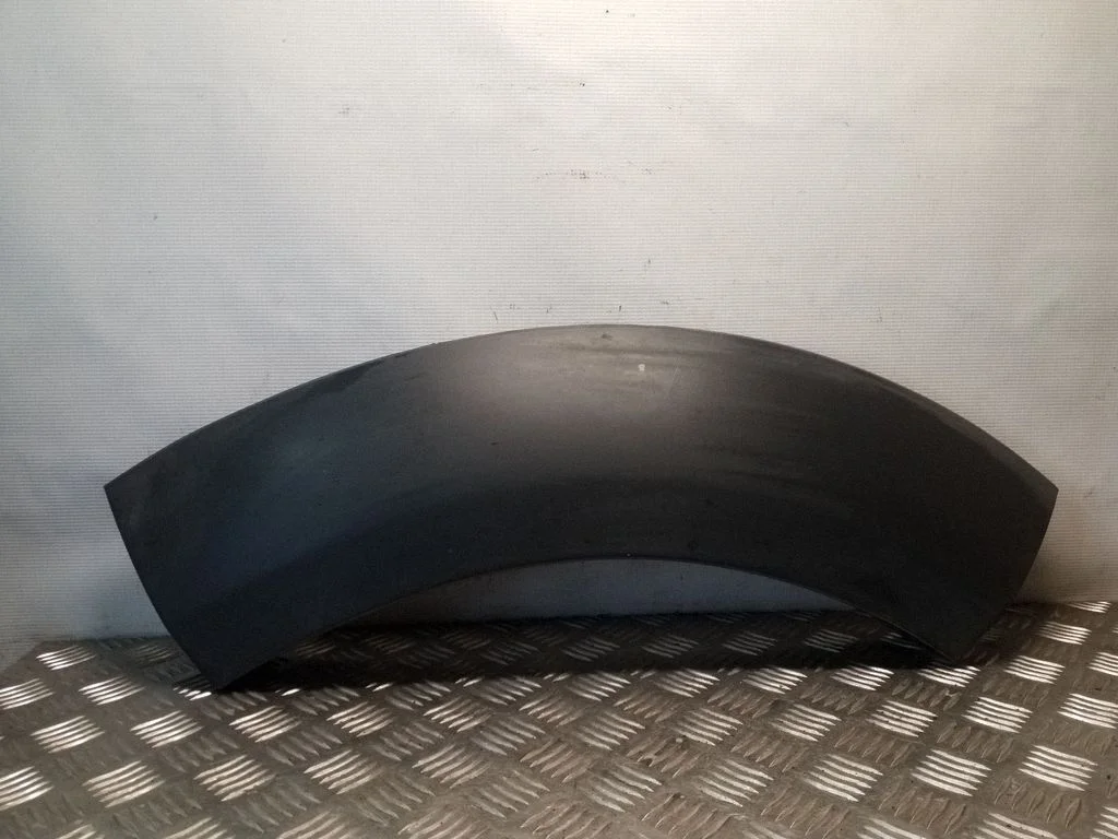 Tagaukse liist (mold) – tagumine vasak
