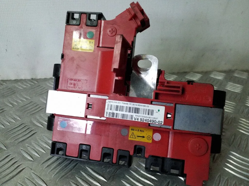 Plusa vadu savienojuma mezgls 9240490