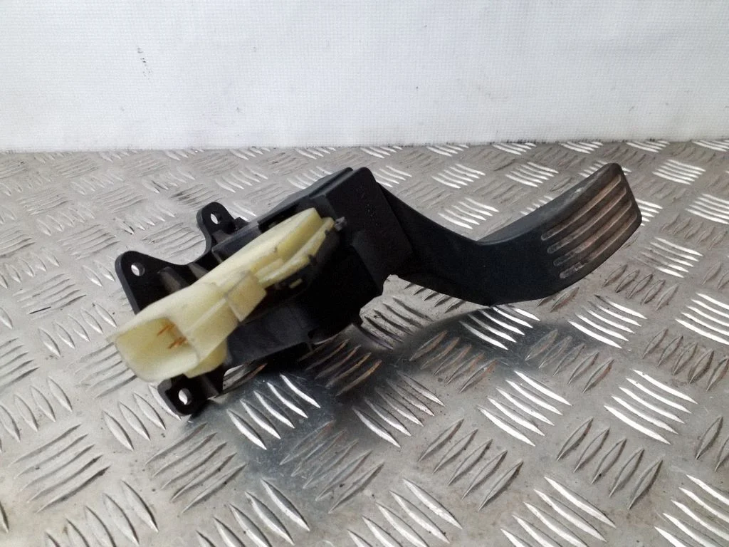 Gaasipedaal – Ford Focus C-MAX (2003-2010)